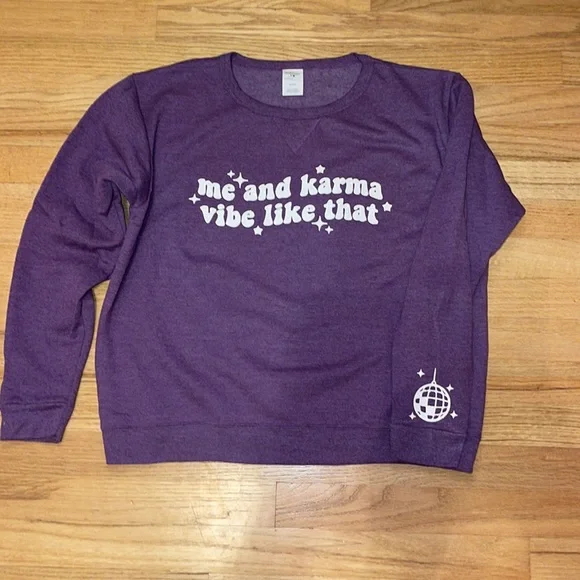 Taylor swift sweatshirt size medium - Picture 1 of 4